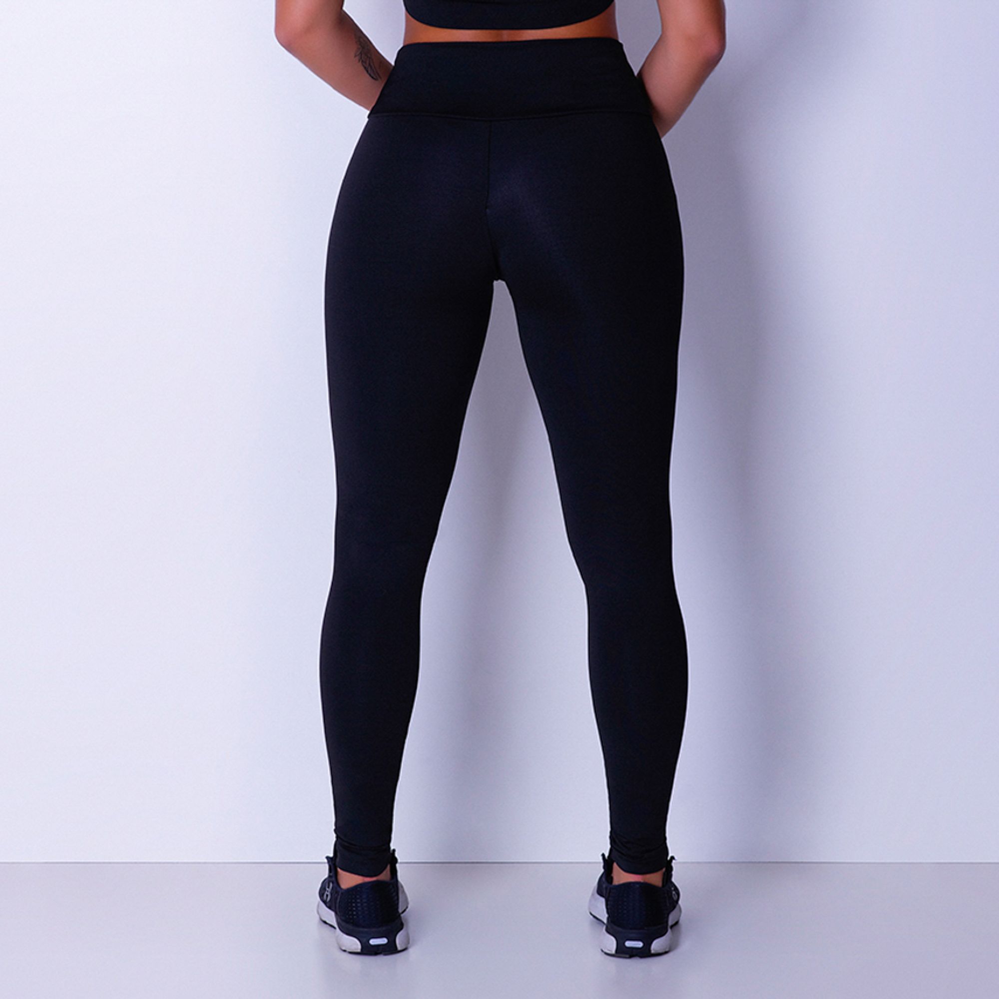 Calça Legging Preta Feminina Com Bolso - vestrio